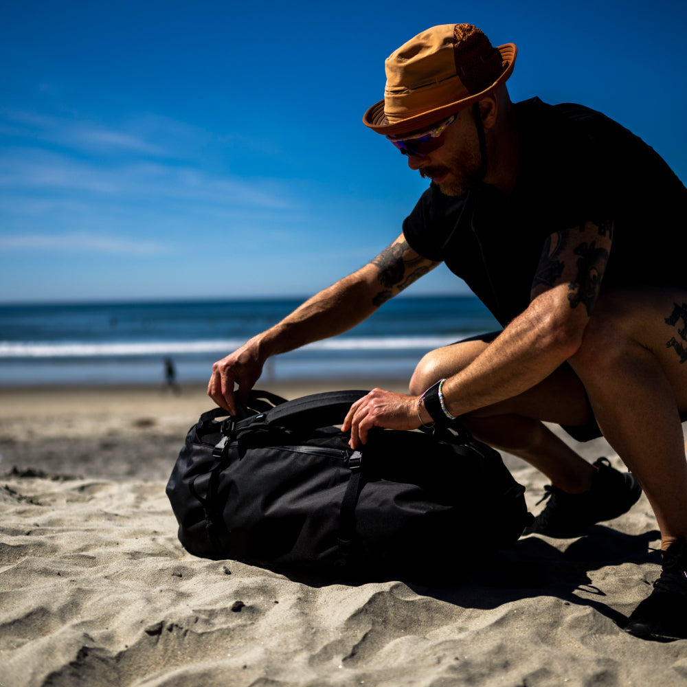 Arris_Duffel_01_a72ec01a-fdb6-47a9-8bfc-0d9e72d86675