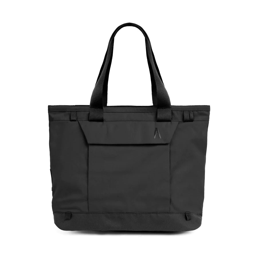 The Rennen minimalist tote bag from Boundary Supply
